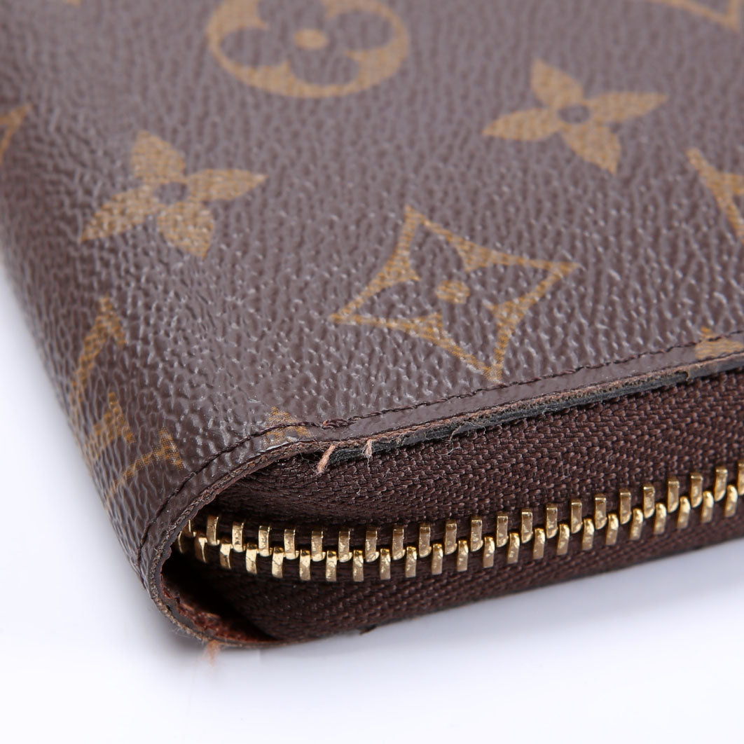 Zippy Wallet Monogram
