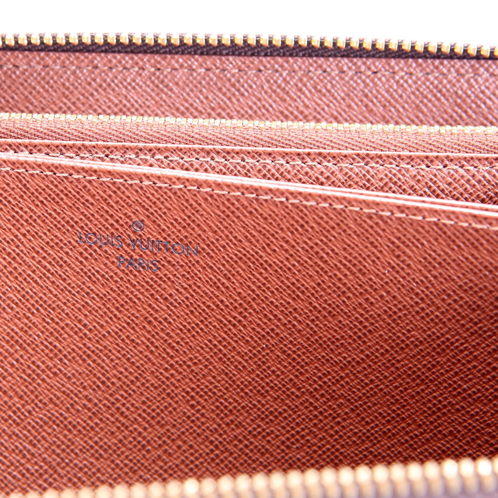 Zippy Wallet Monogram