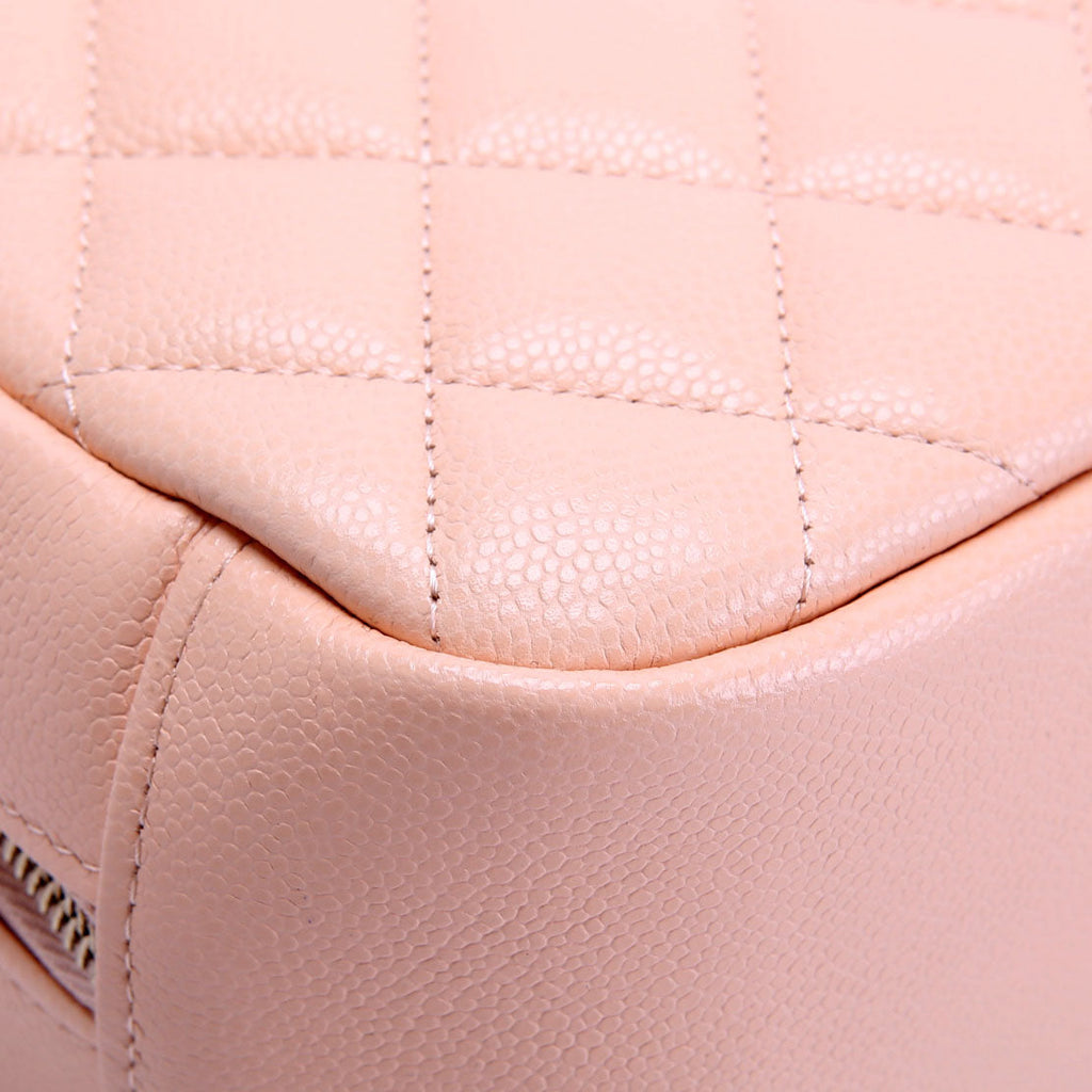 Quilted CC Curvy Cosmetic Case Medium Caviar RFID