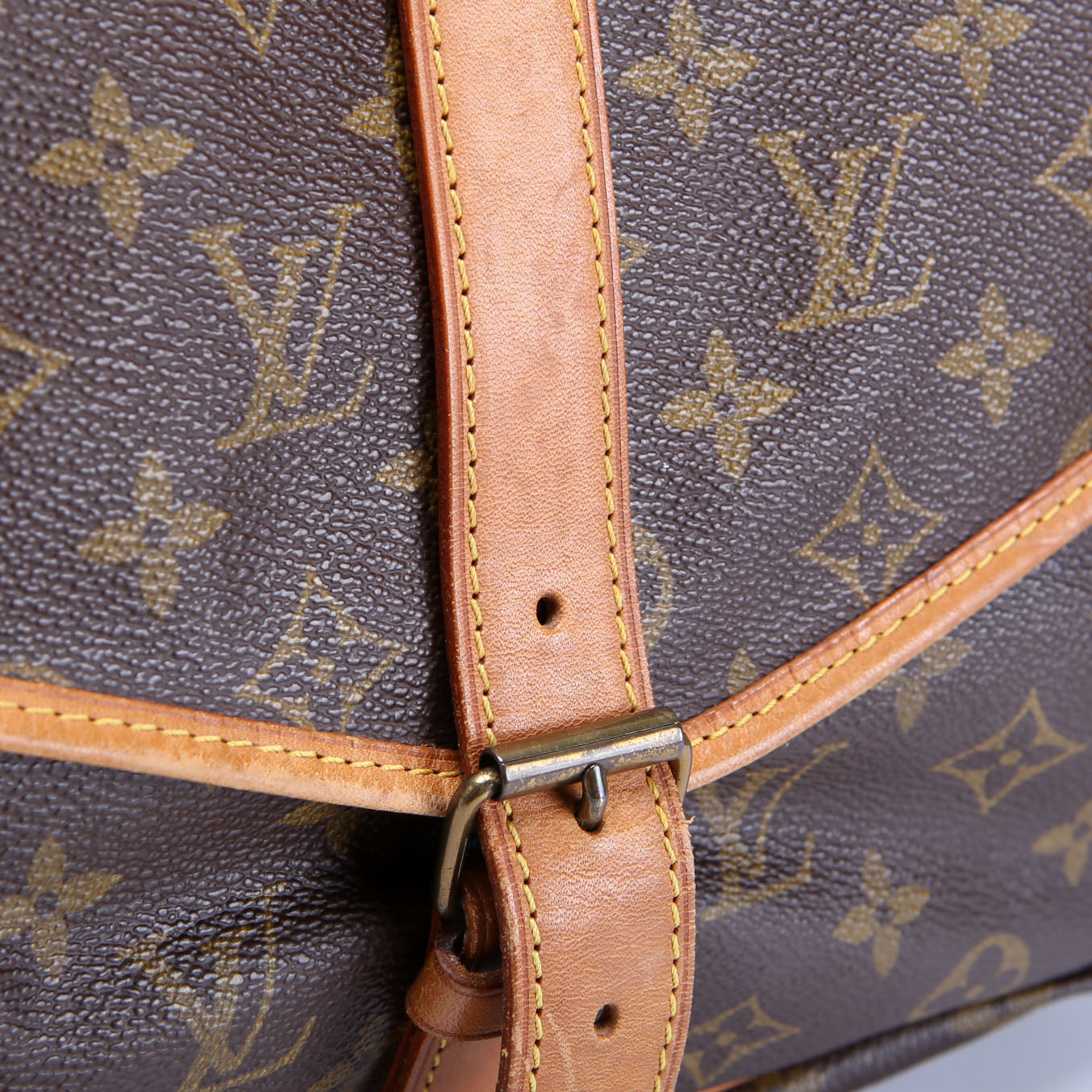 Saumur 35 Monogram