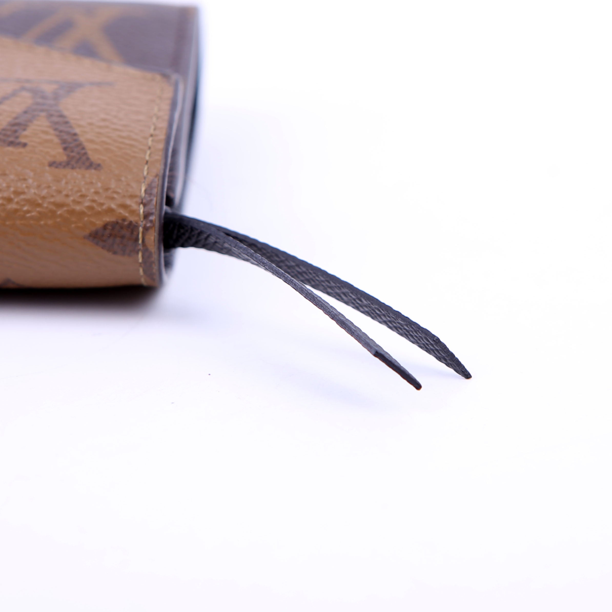 Victorine Wallet Reverse Monogram