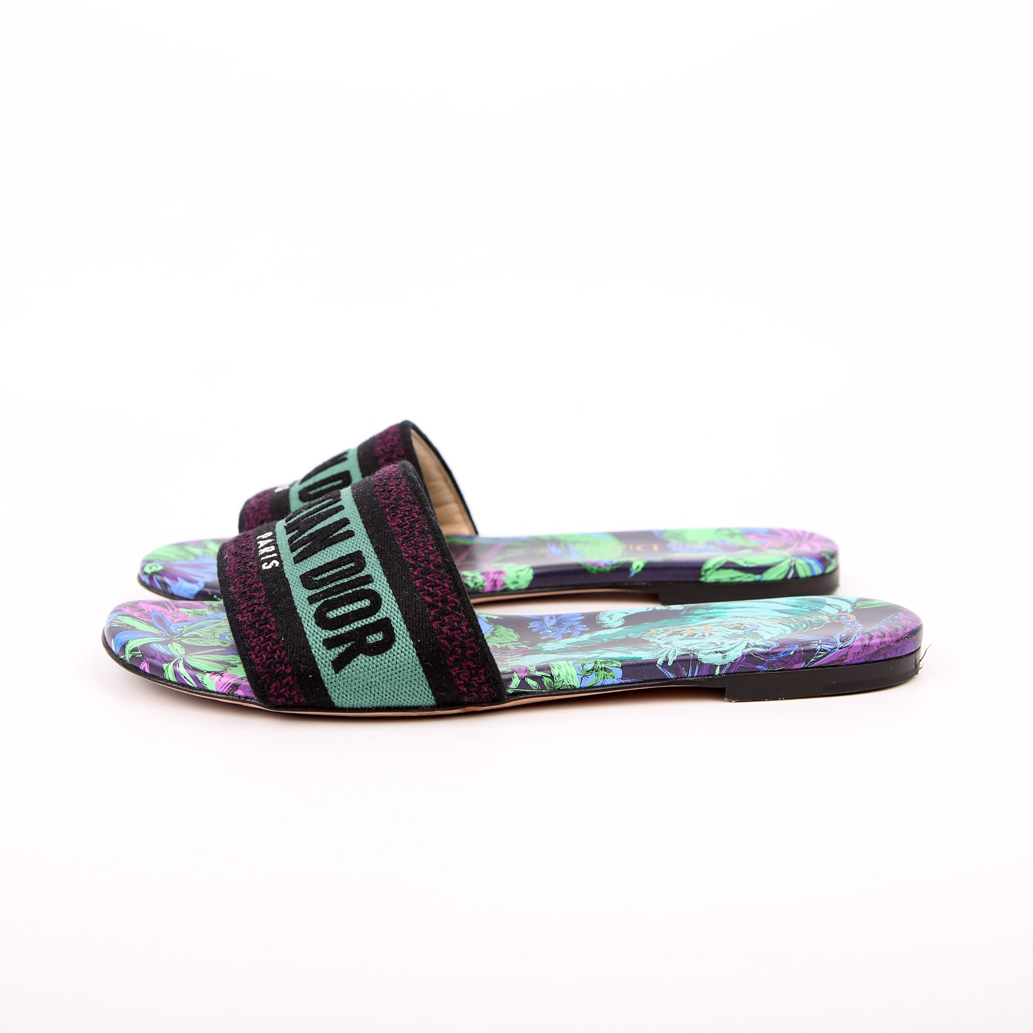 Dway Slides Size 37.5