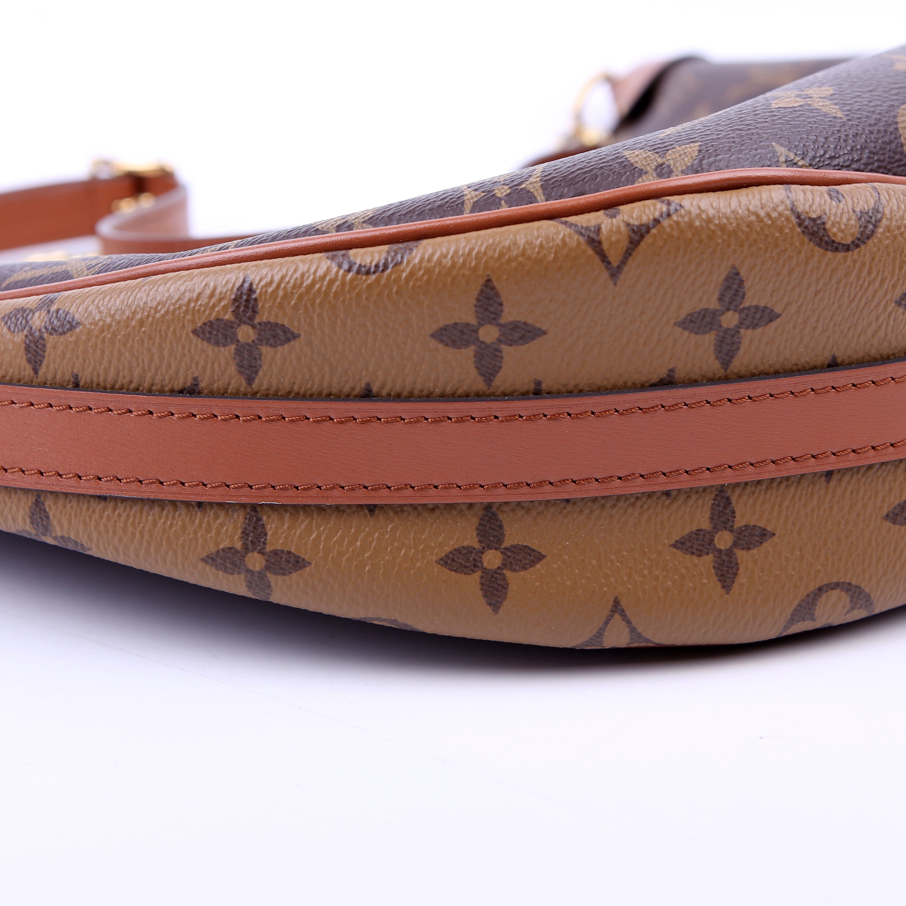 Loop Hobo Reverse Monogram