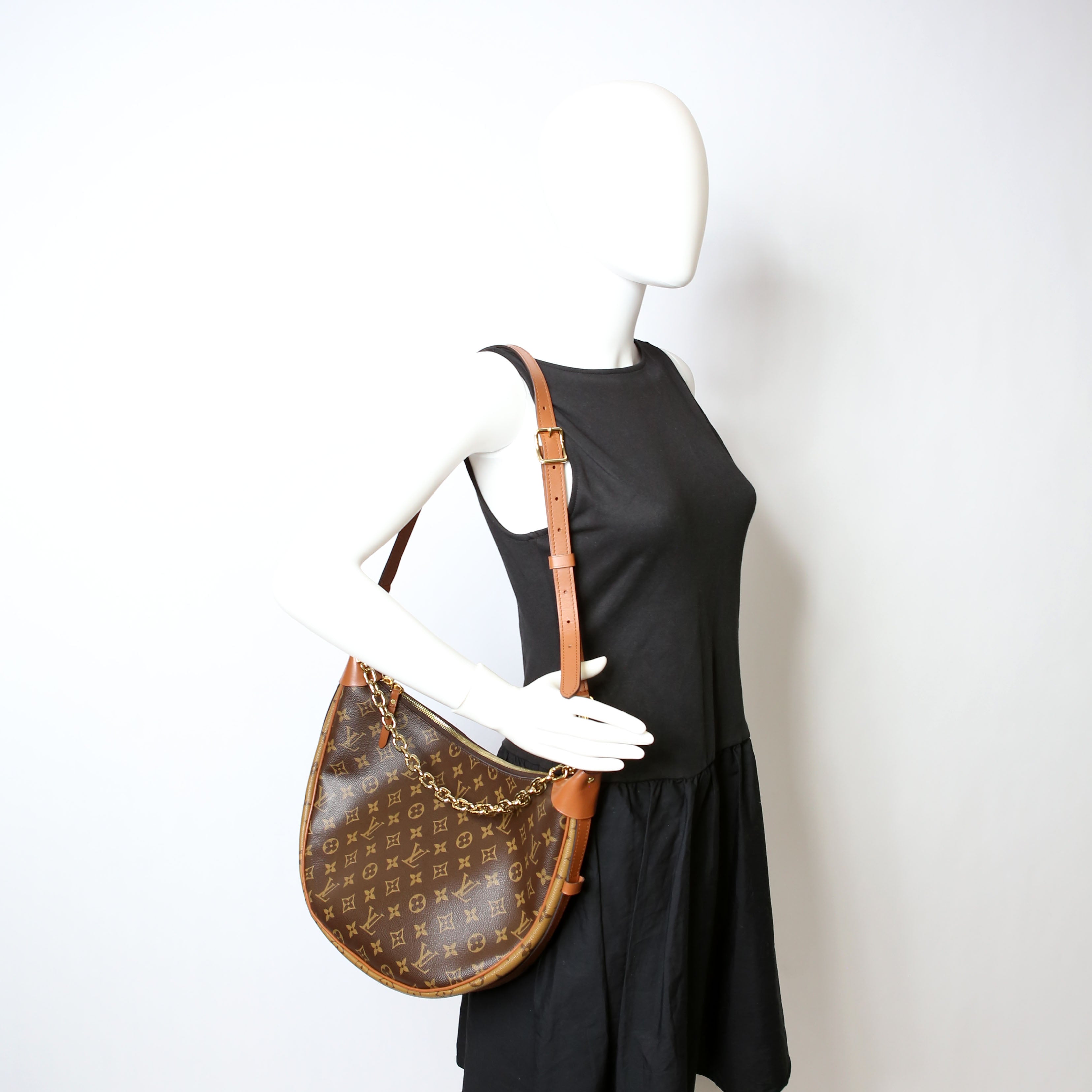 Loop Hobo Reverse Monogram