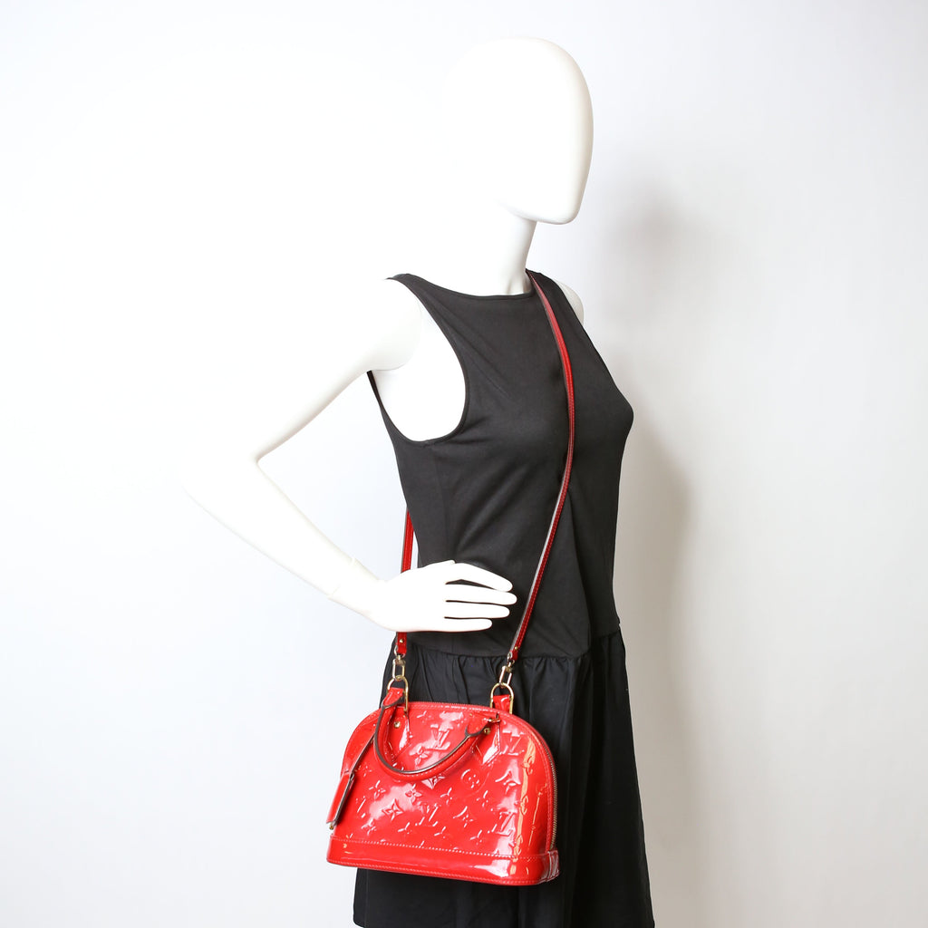 Alma BB Vernis Red