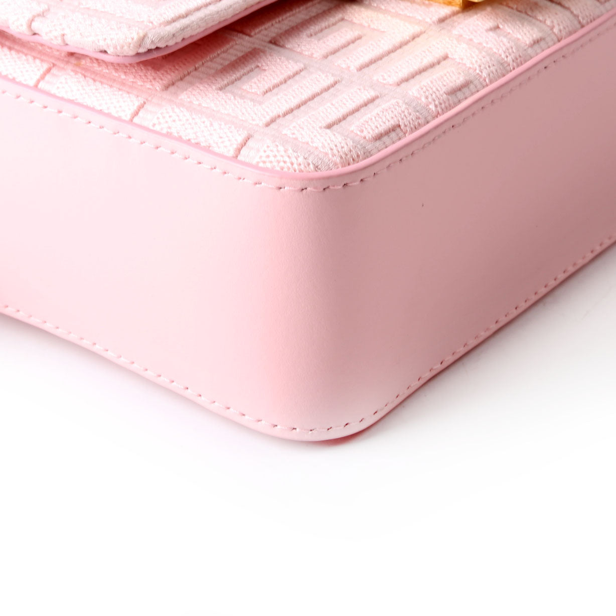 4G Embroidered Chain Crossbody Pink