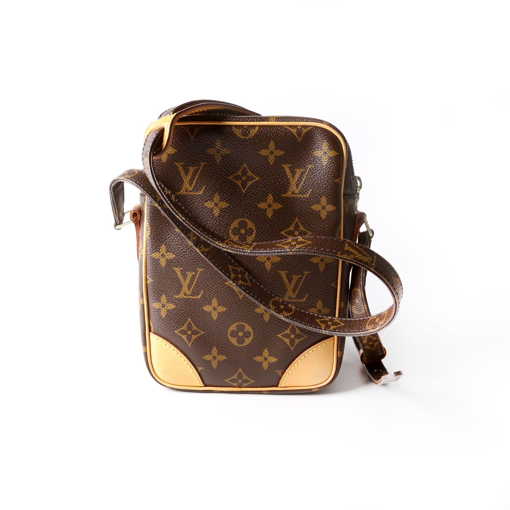 Amazone Monogram