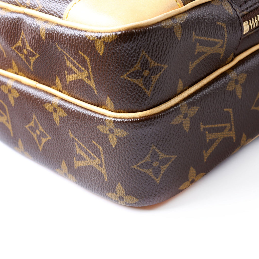 Amazone Monogram