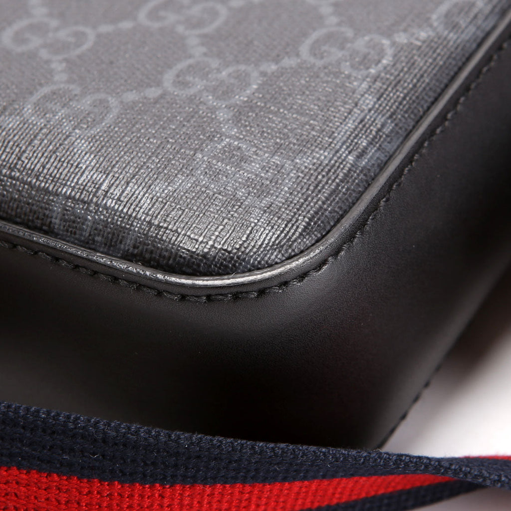 598103 GG Supreme Messenger