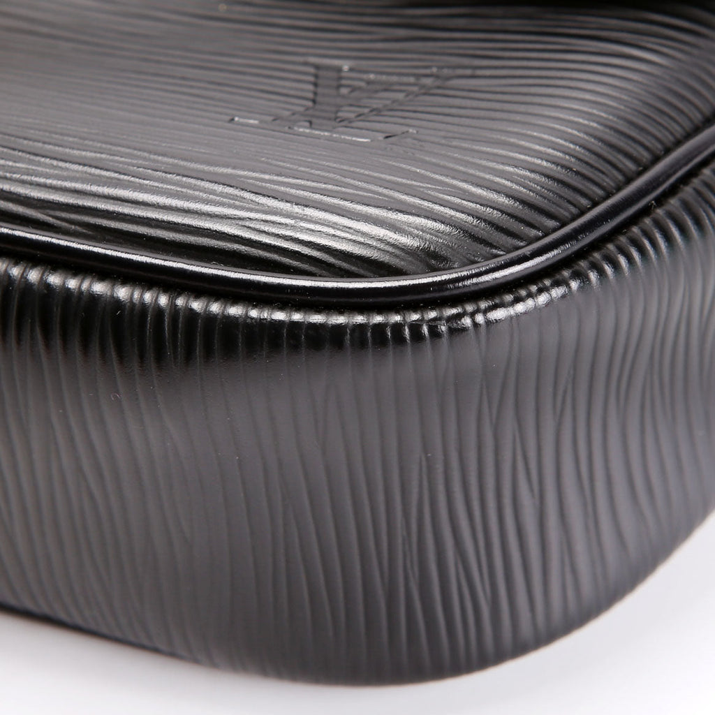 Montaigne Clutch Shoulder Epi