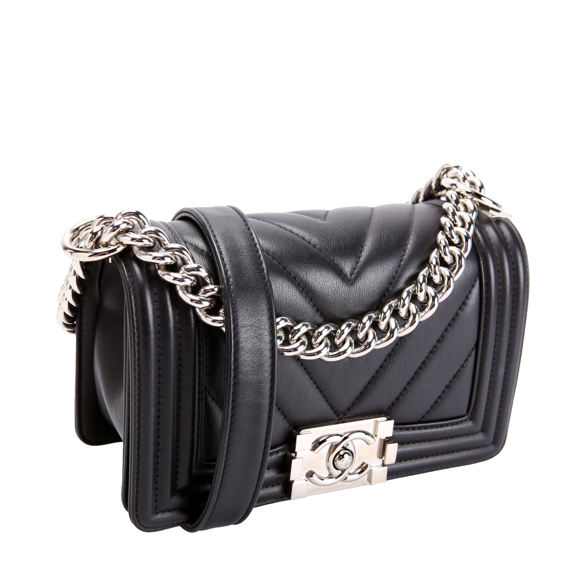 Boy Flap Small Chevron Calfskin 22M Black