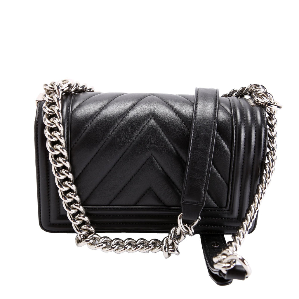 Boy Flap Small Chevron Calfskin 22M Black