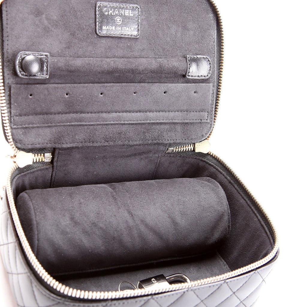 CC Quilted Jewelry Case Lambskin 15M Black