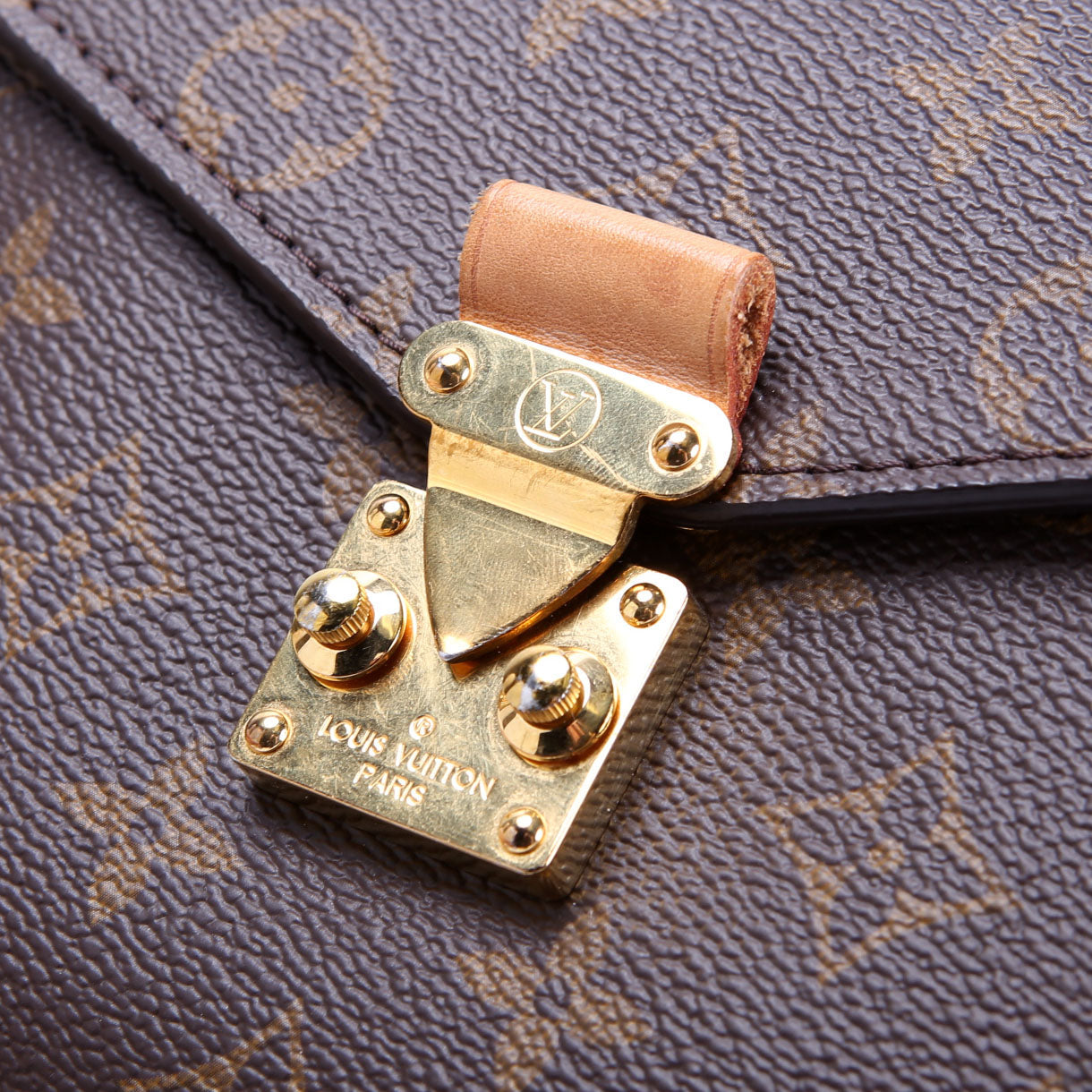 Pochette Metis Monogram Brown
