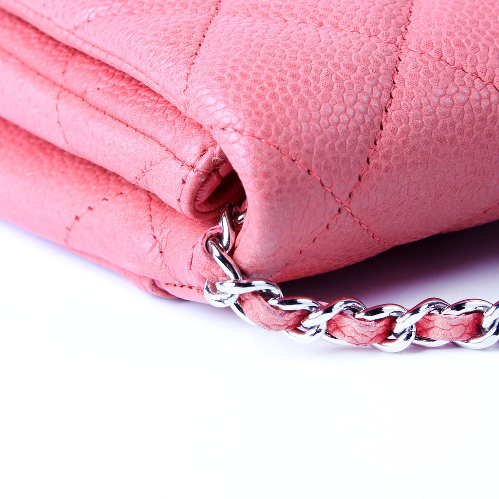 Classic Flap Clutch With Chain 18M