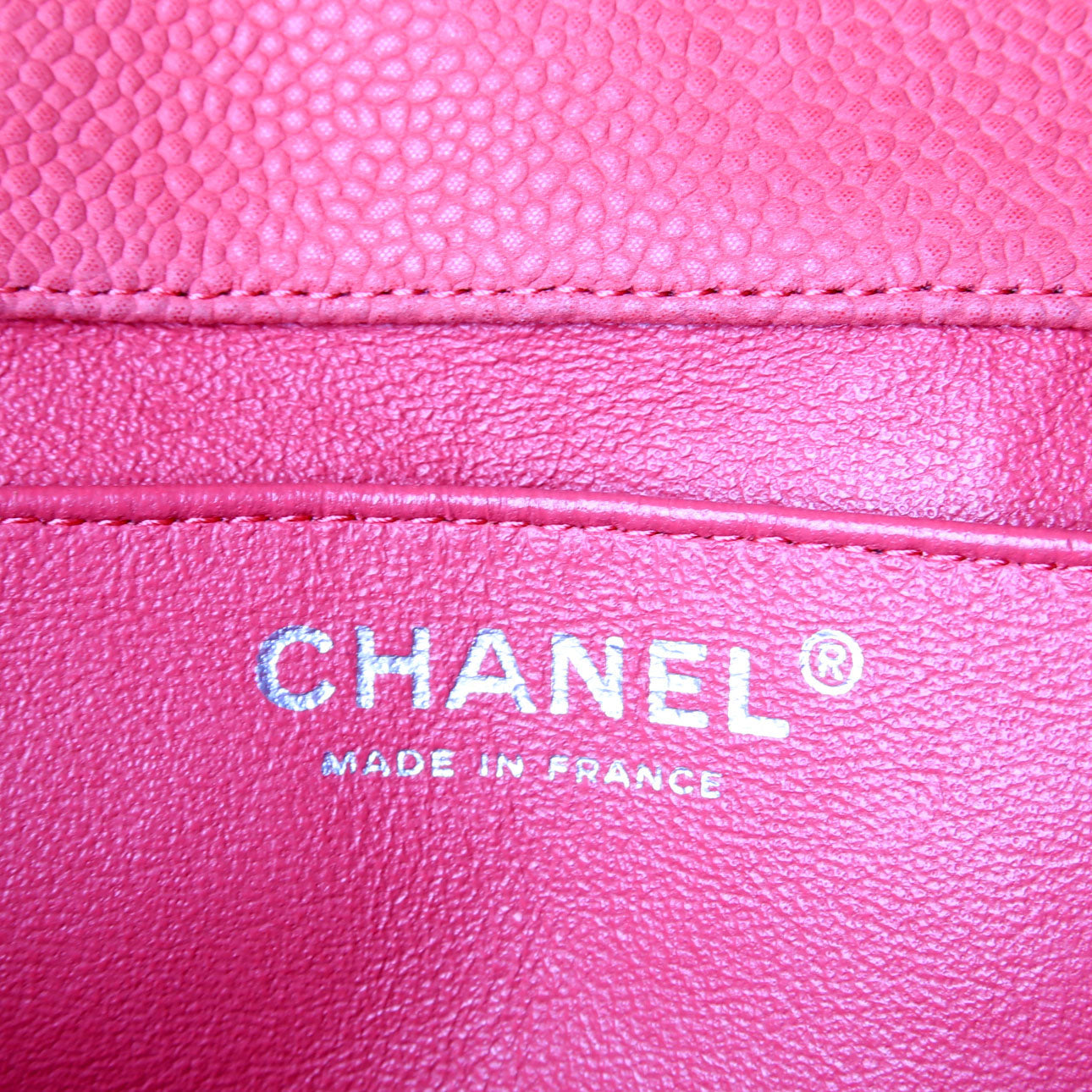 Classic Flap Clutch With Chain 18M