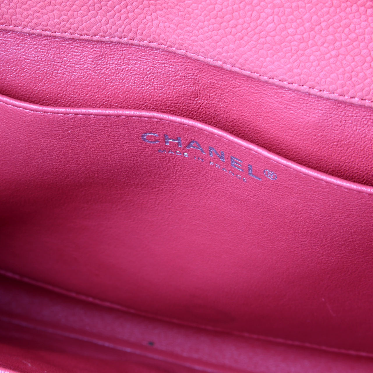 Classic Flap Clutch With Chain 18M