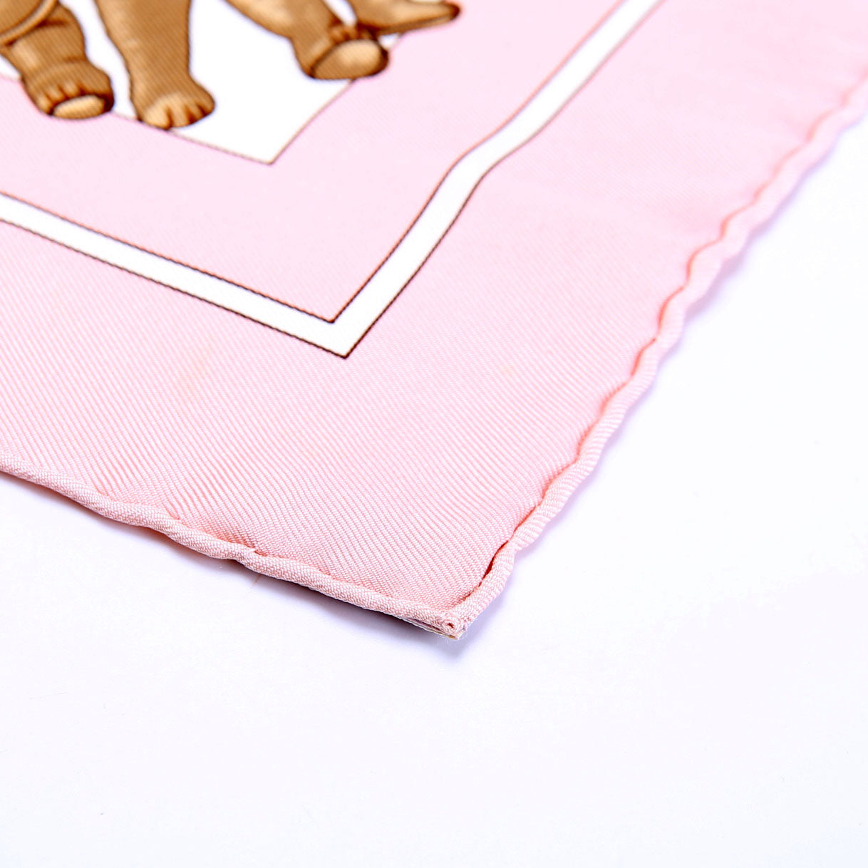 Confidents Des Coeurs 90 Silk Scarf Pink/Multicolor