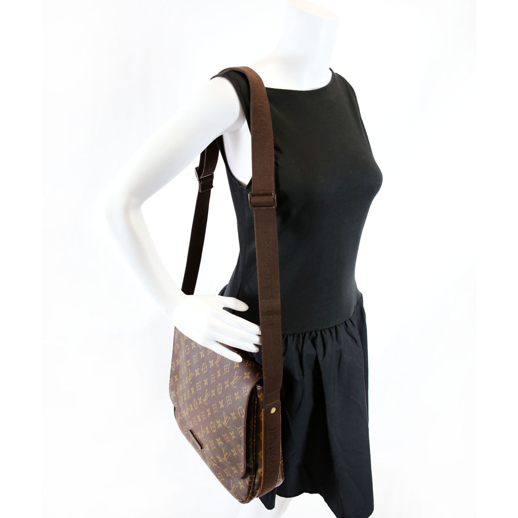 Beaubourg MM Messenger Monogram