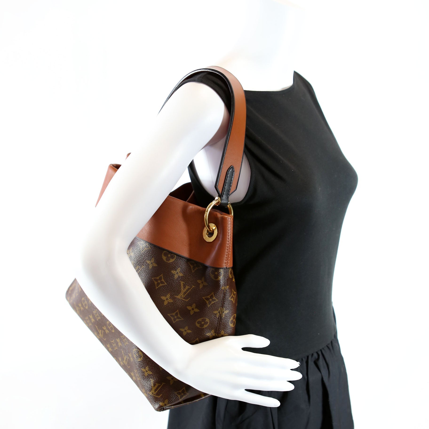 Tuileries Hobo Monogram