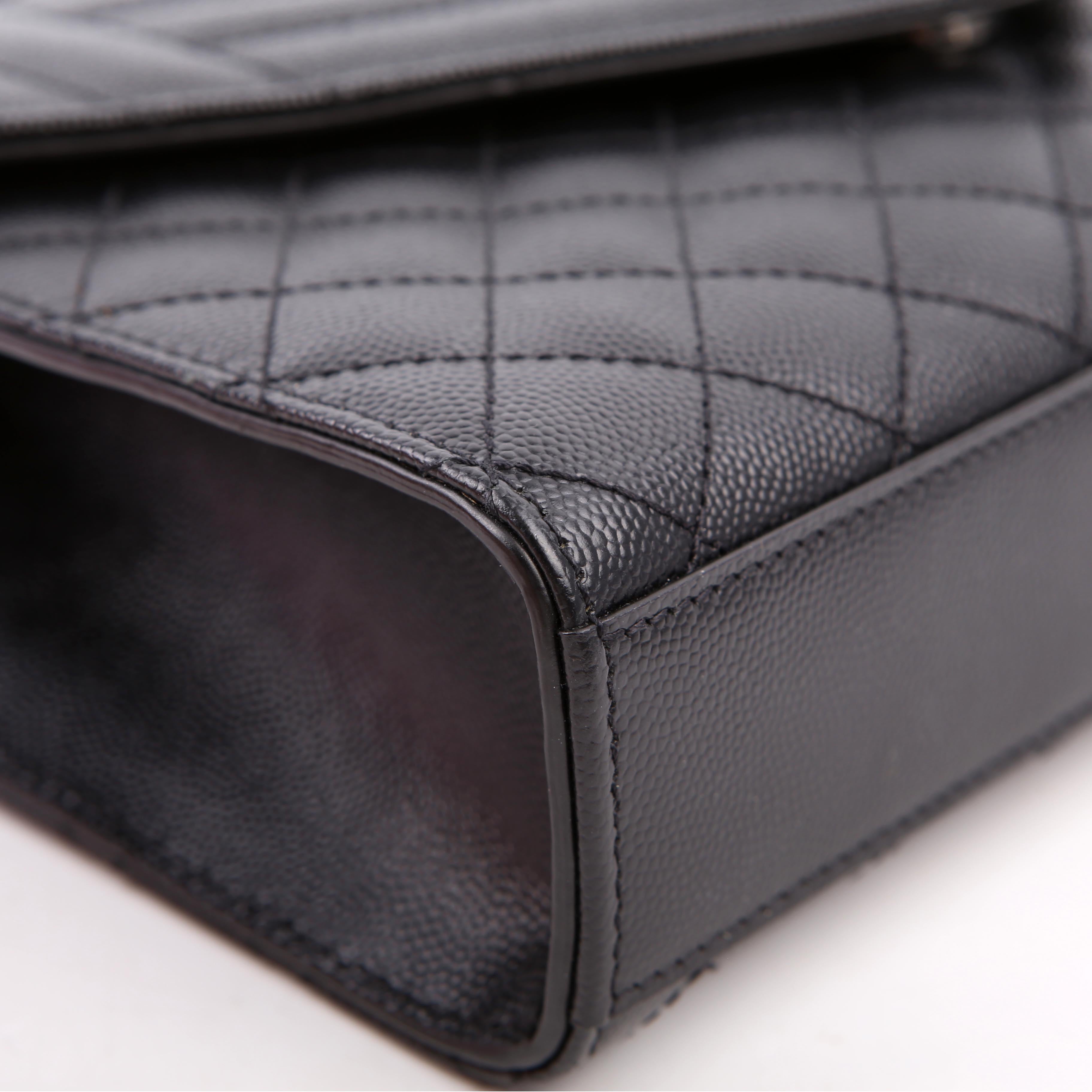 SAINT LAURENT Envelope Medium Tri-Quilt 600185 Black