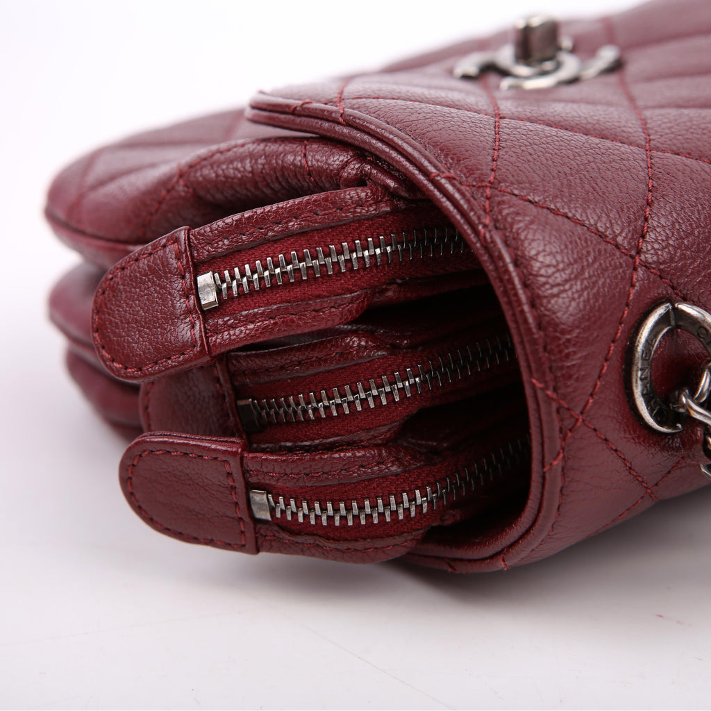 Waiter Flap Bag Caviar 21M Burgundy