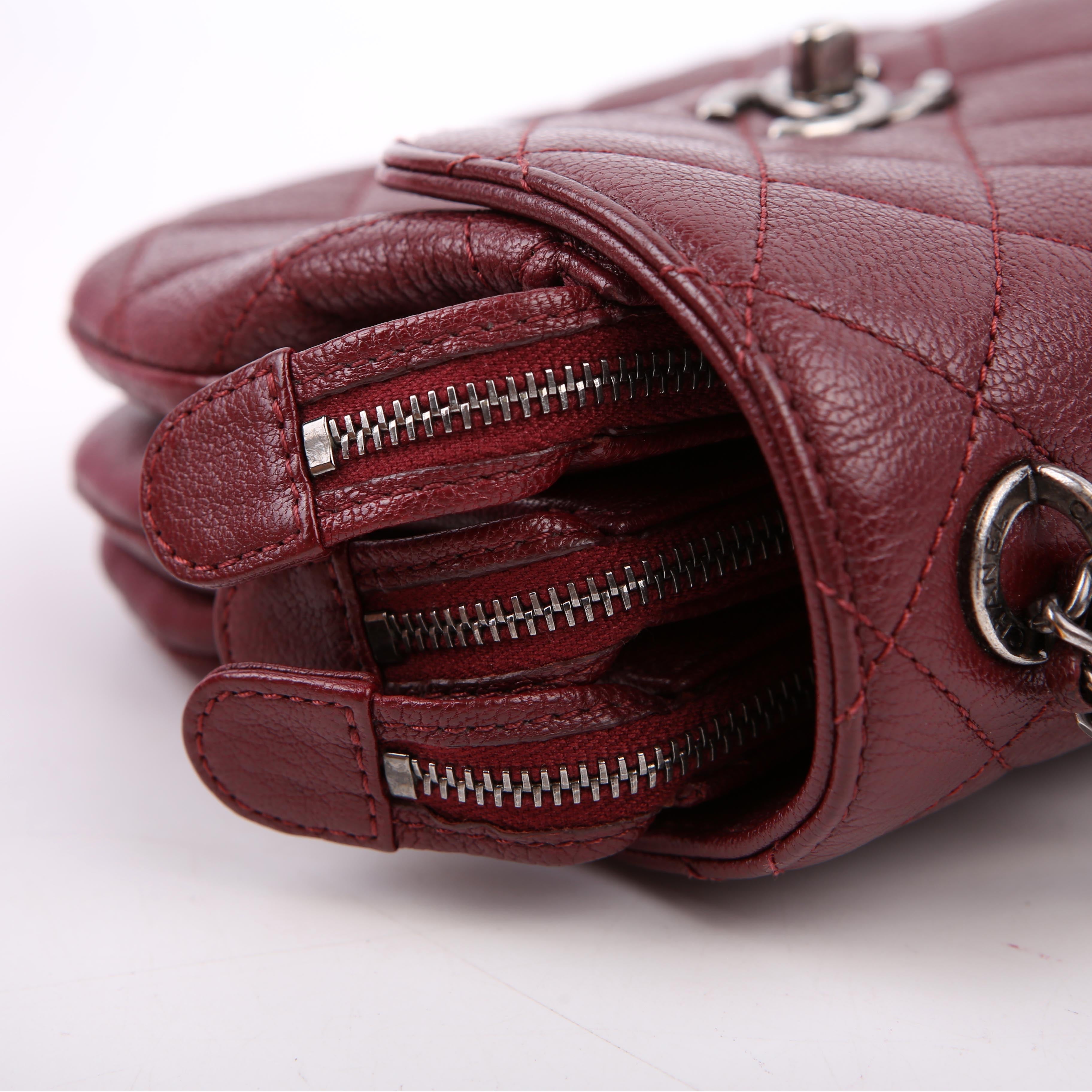 Waiter Flap Bag Caviar 21M Burgundy