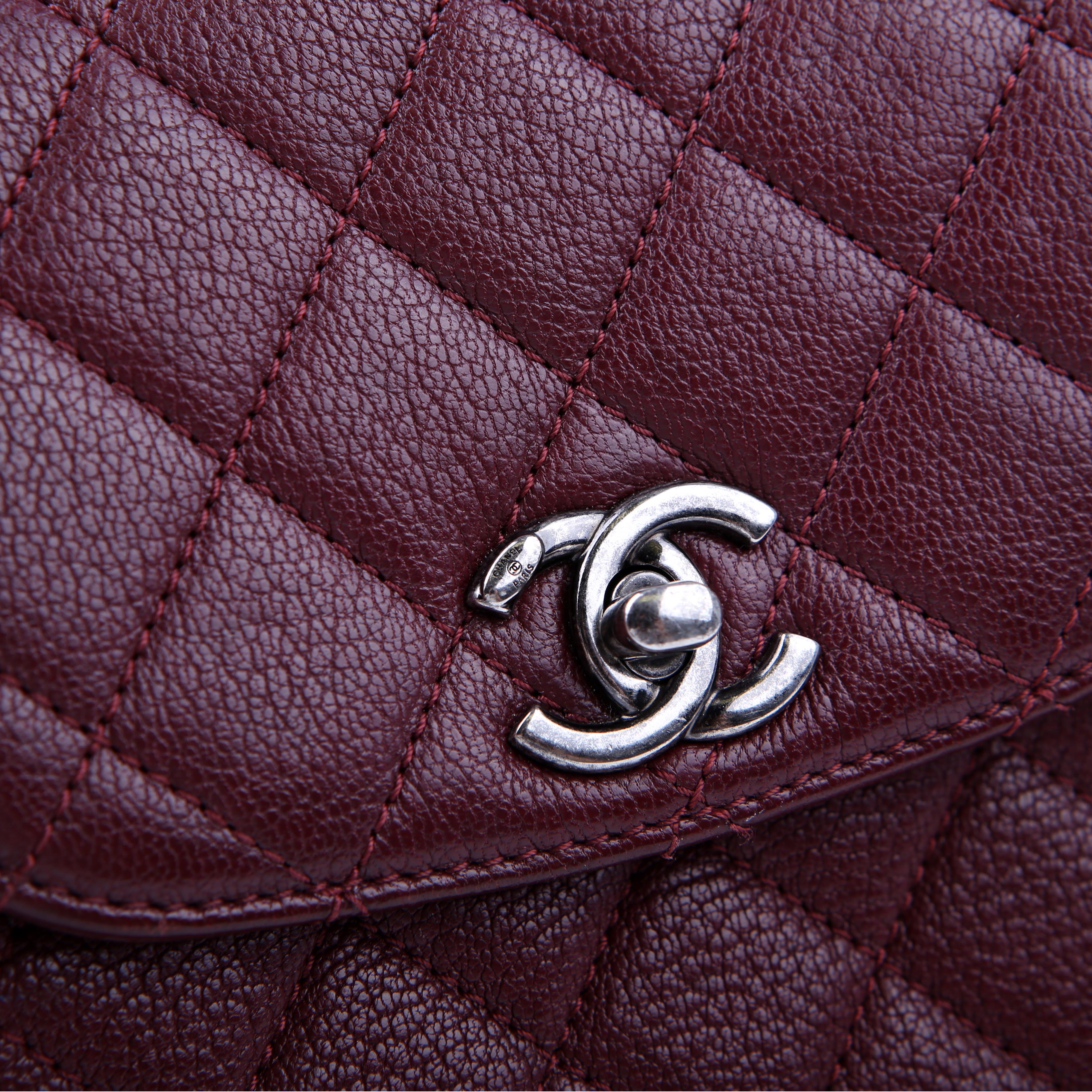 Waiter Flap Bag Caviar 21M Burgundy