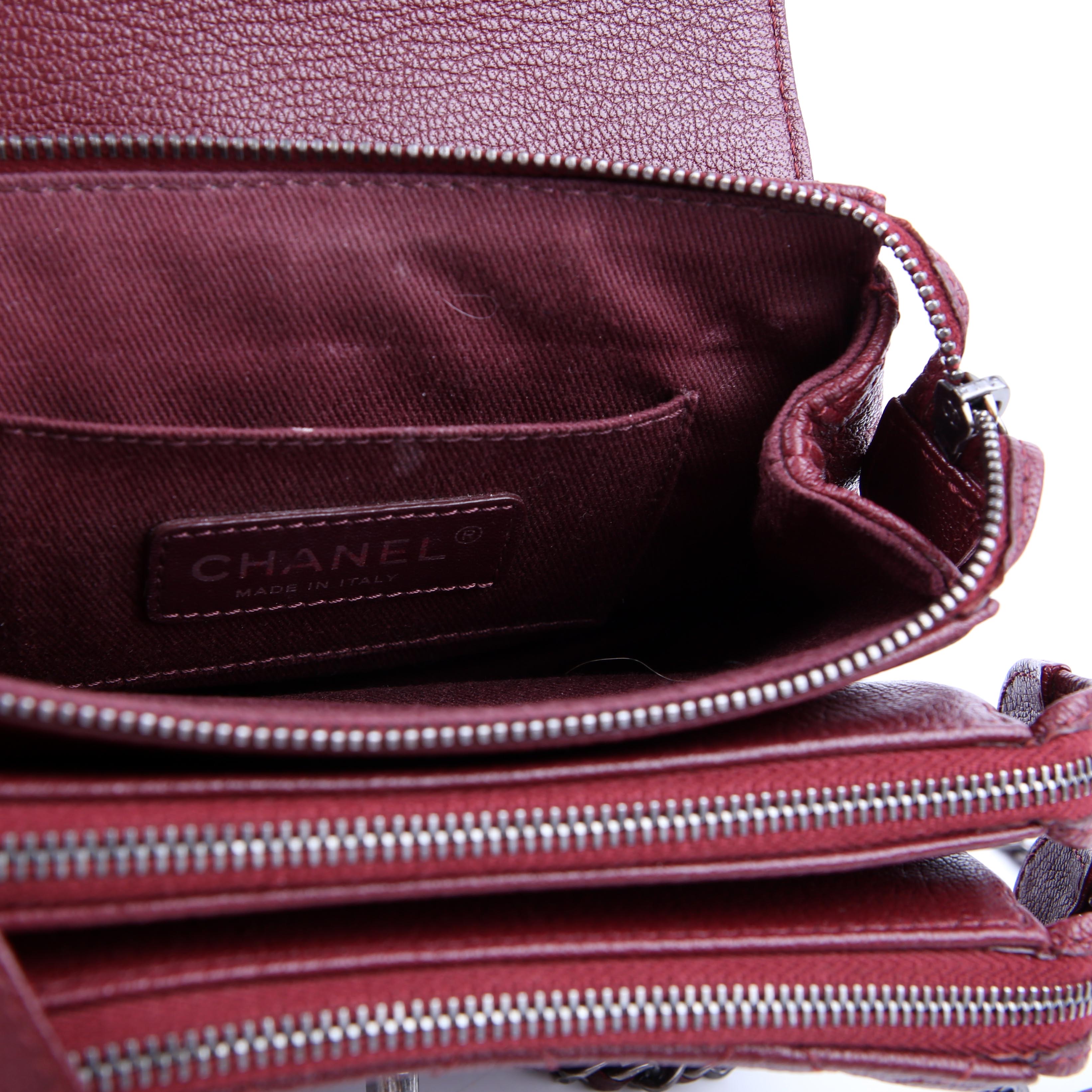 Waiter Flap Bag Caviar 21M Burgundy
