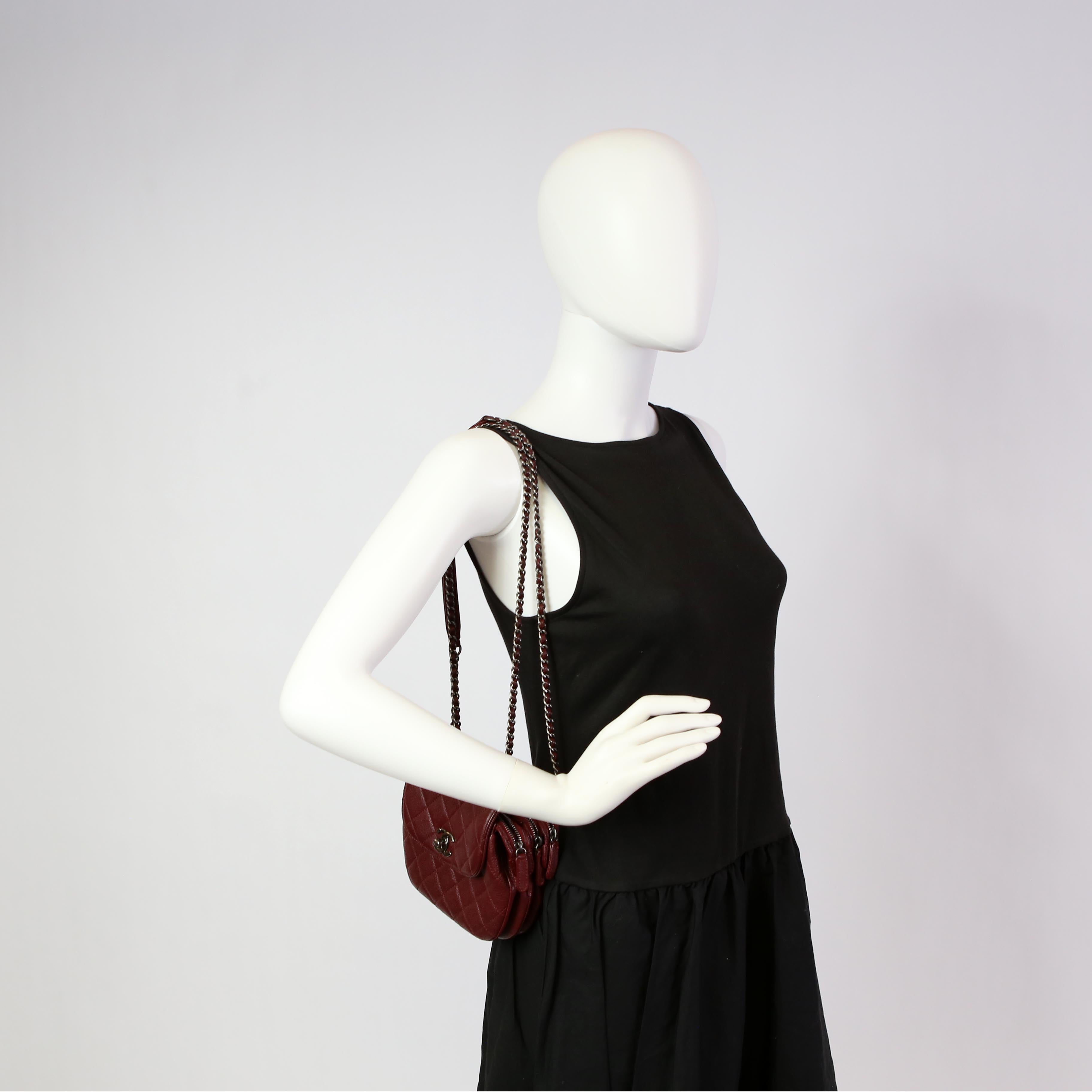 Waiter Flap Bag Caviar 21M Burgundy