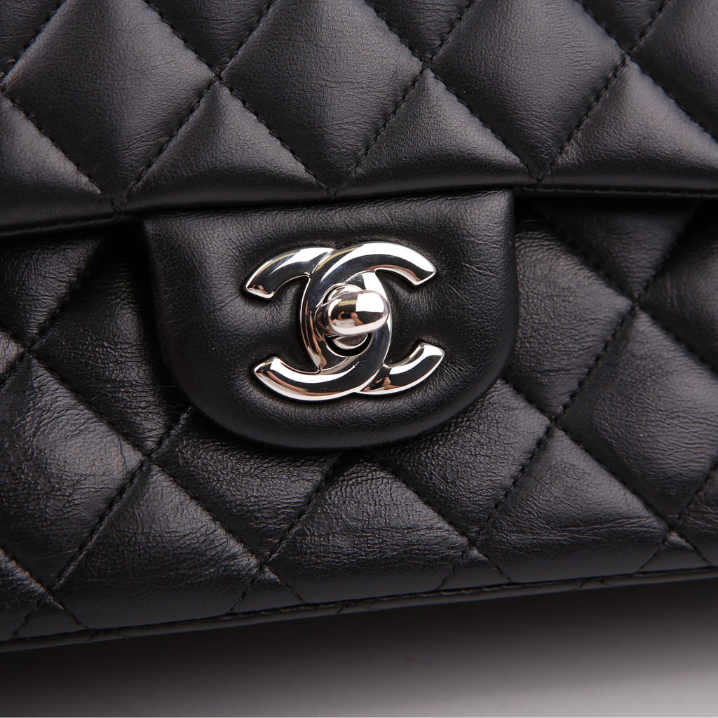 Classic Flap Medium Lambskin Black