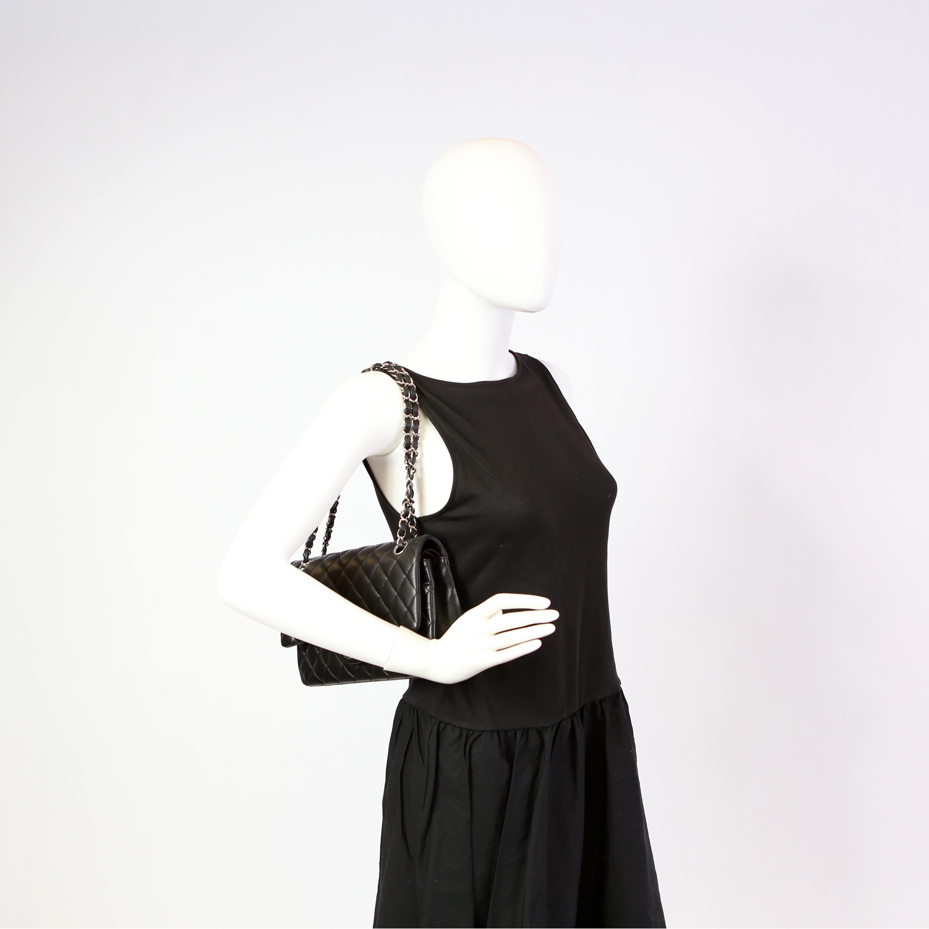Classic Flap Medium Lambskin Black