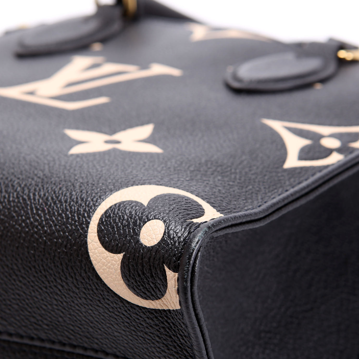 ONTHEGO PM Bicolor Empreinte Black/Beige