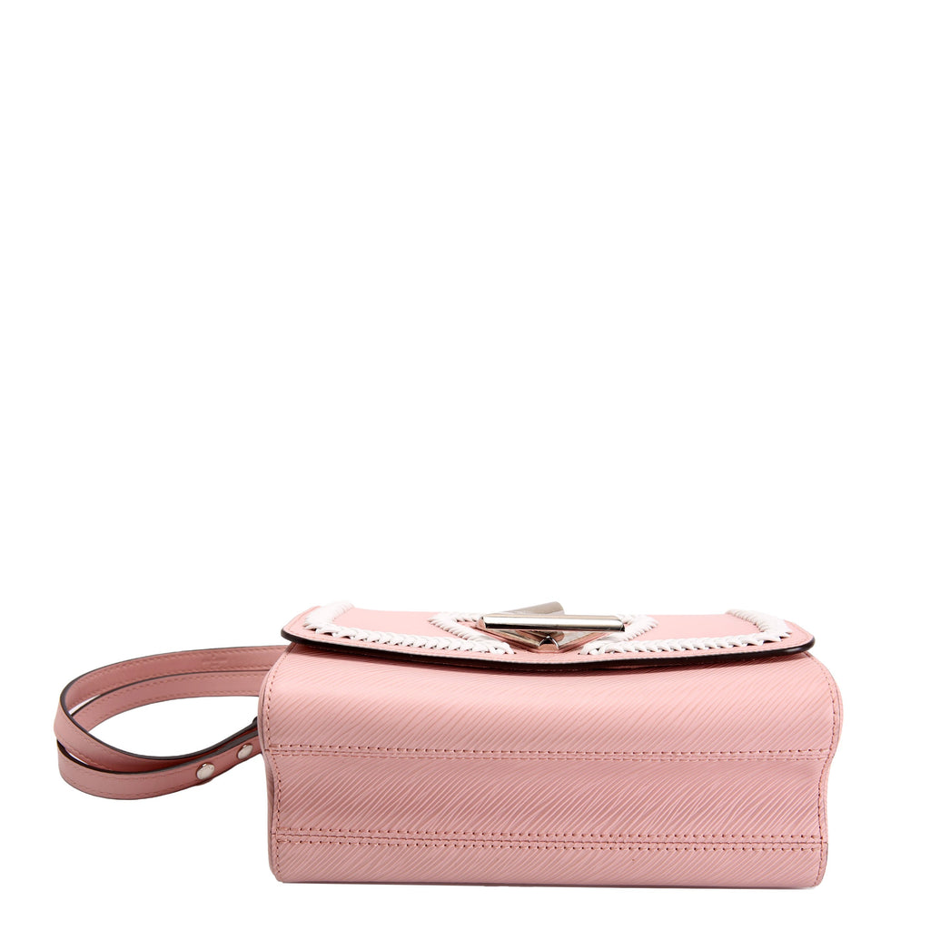 Twist MM Whipstitch Heart Epi Pink/White