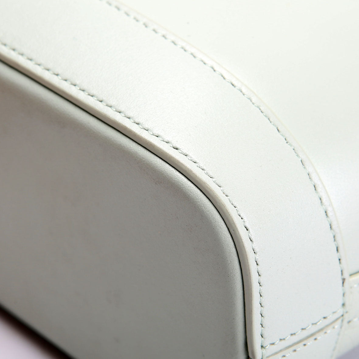 Cuir Triomphe Small Bucket Bag Seafoam