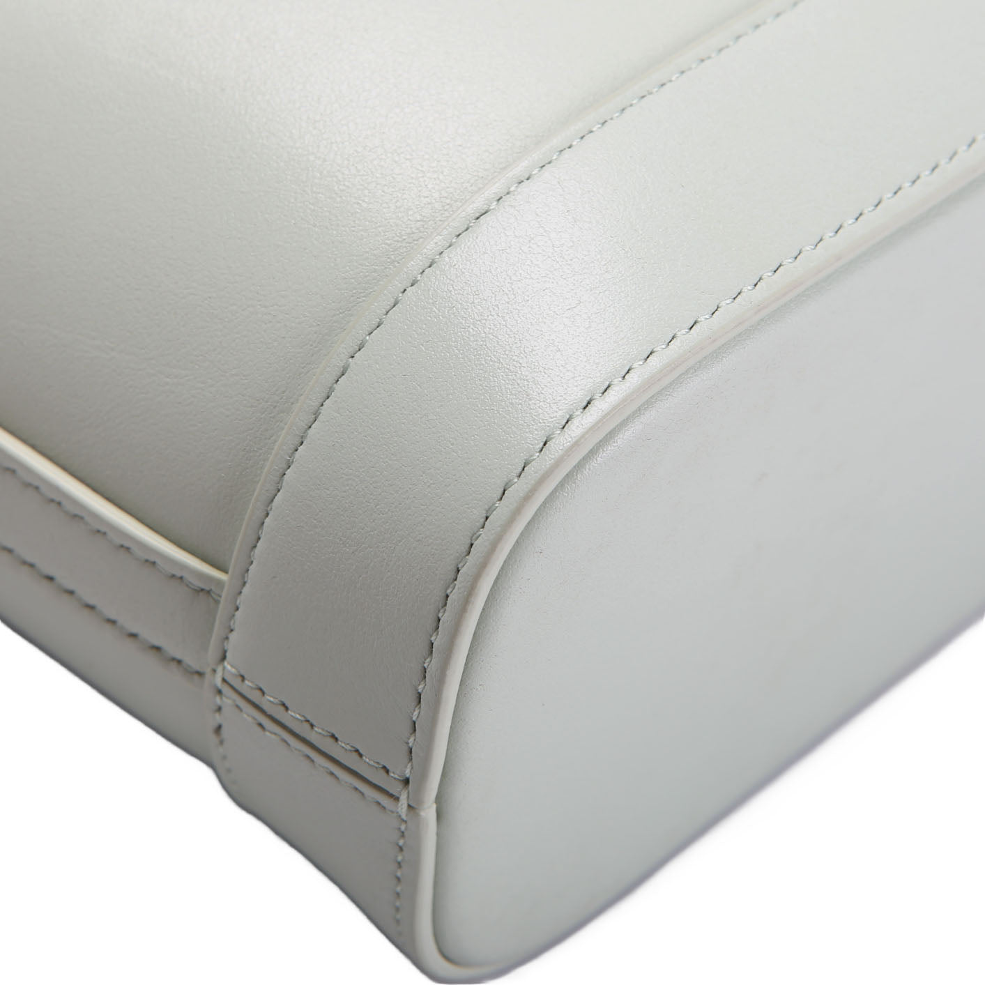 Cuir Triomphe Small Bucket Bag Seafoam