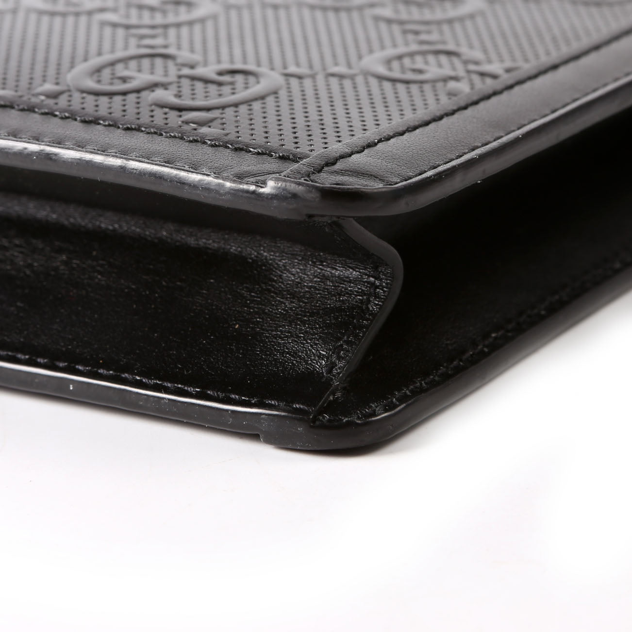 Gucci 646449 GG Embossed Pouch Black