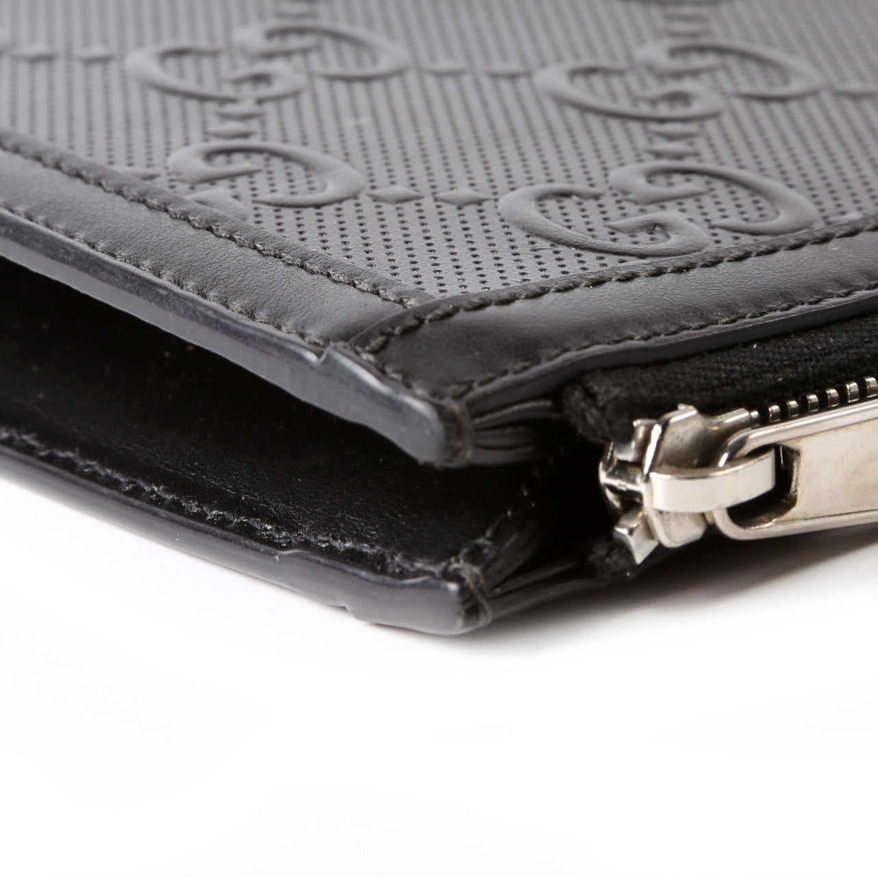 Gucci 646449 GG Embossed Pouch Black