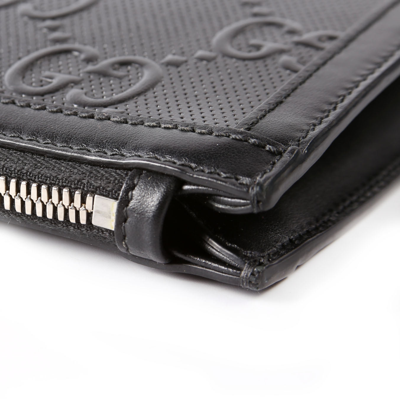 Gucci 646449 GG Embossed Pouch Black