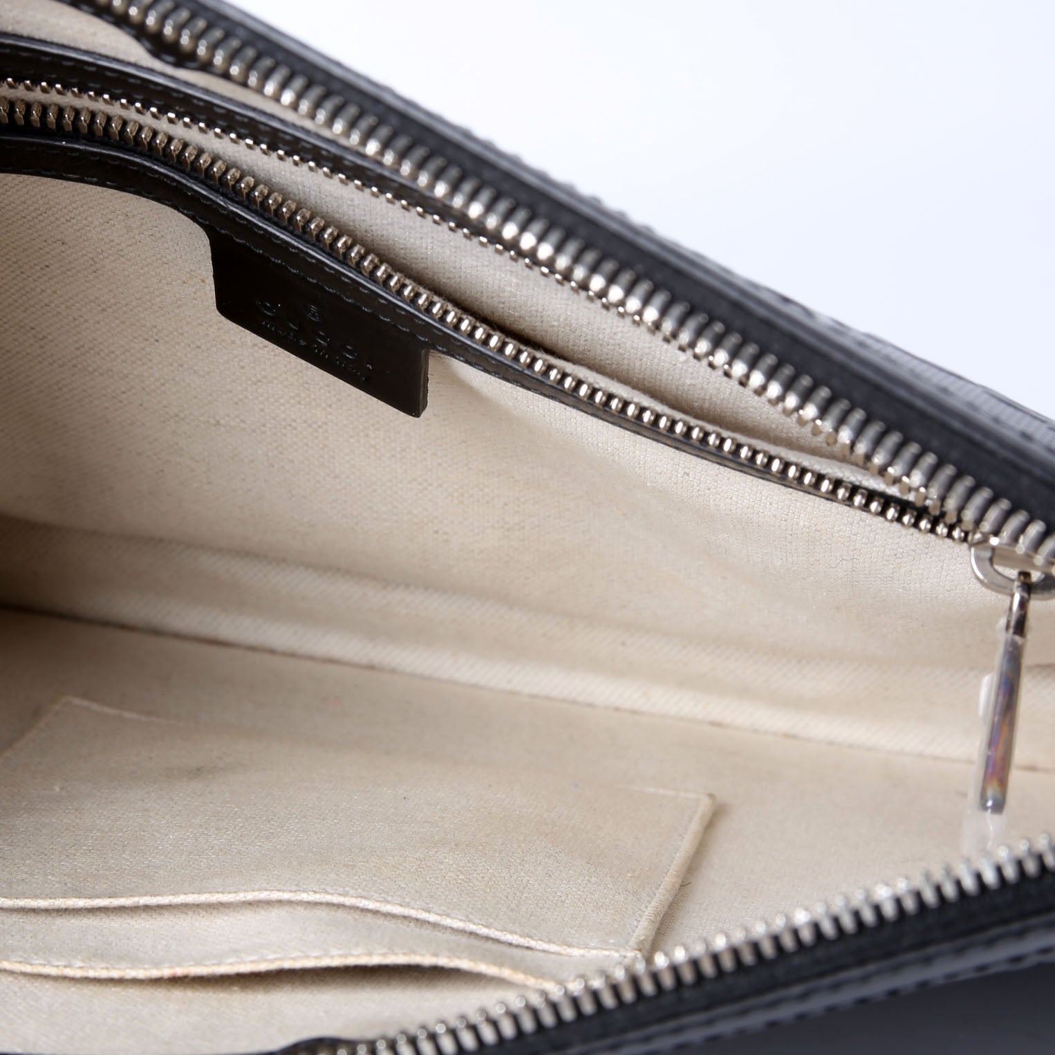 Gucci 646449 GG Embossed Pouch Black