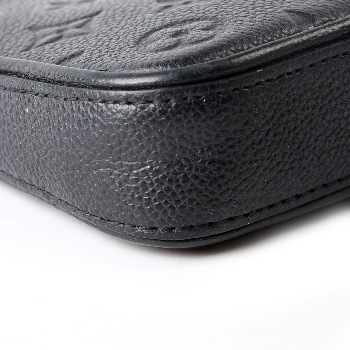 Easy Pouch On Strap Empreinte Black