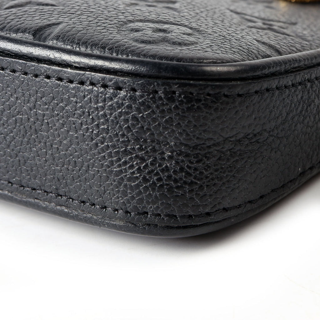 Easy Pouch On Strap Empreinte Black