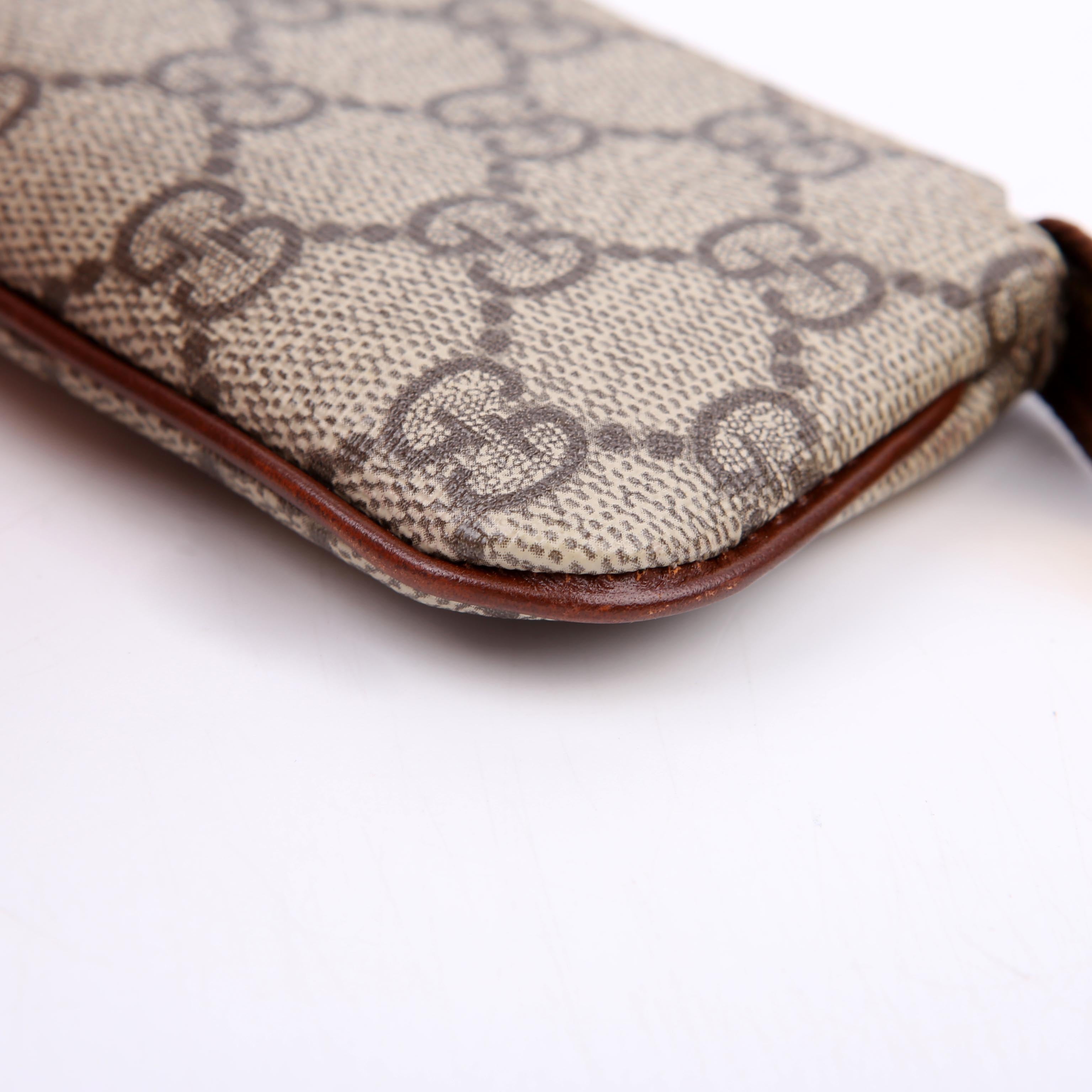 Gucci 447964 GG Supreme Key Case