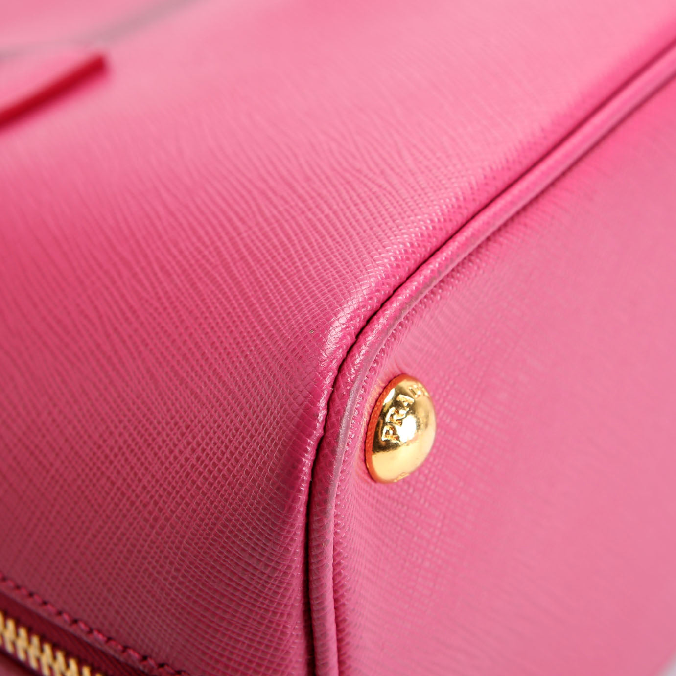 BL0837 Saffiano Lux Performance Medium Pink