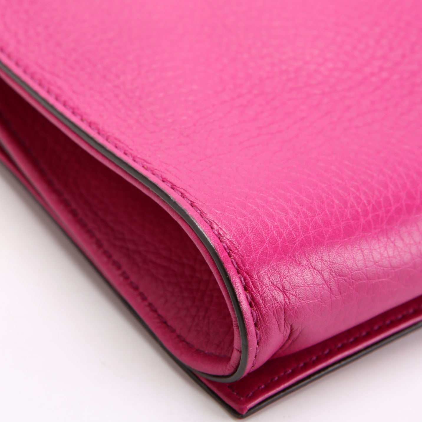 Gucci 336753 Soho Leather Clutch Pink