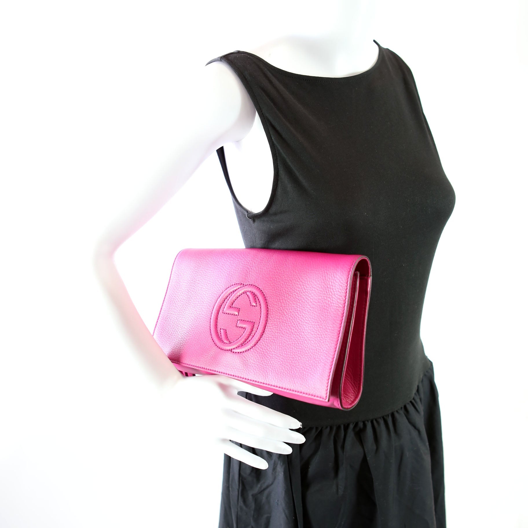 Gucci 336753 Soho Leather Clutch Pink