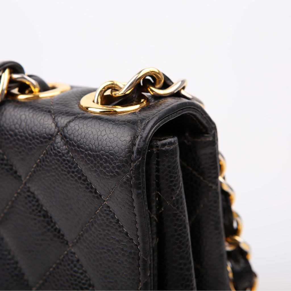 Classic Flap Jumbo Caviar 06-09M Black