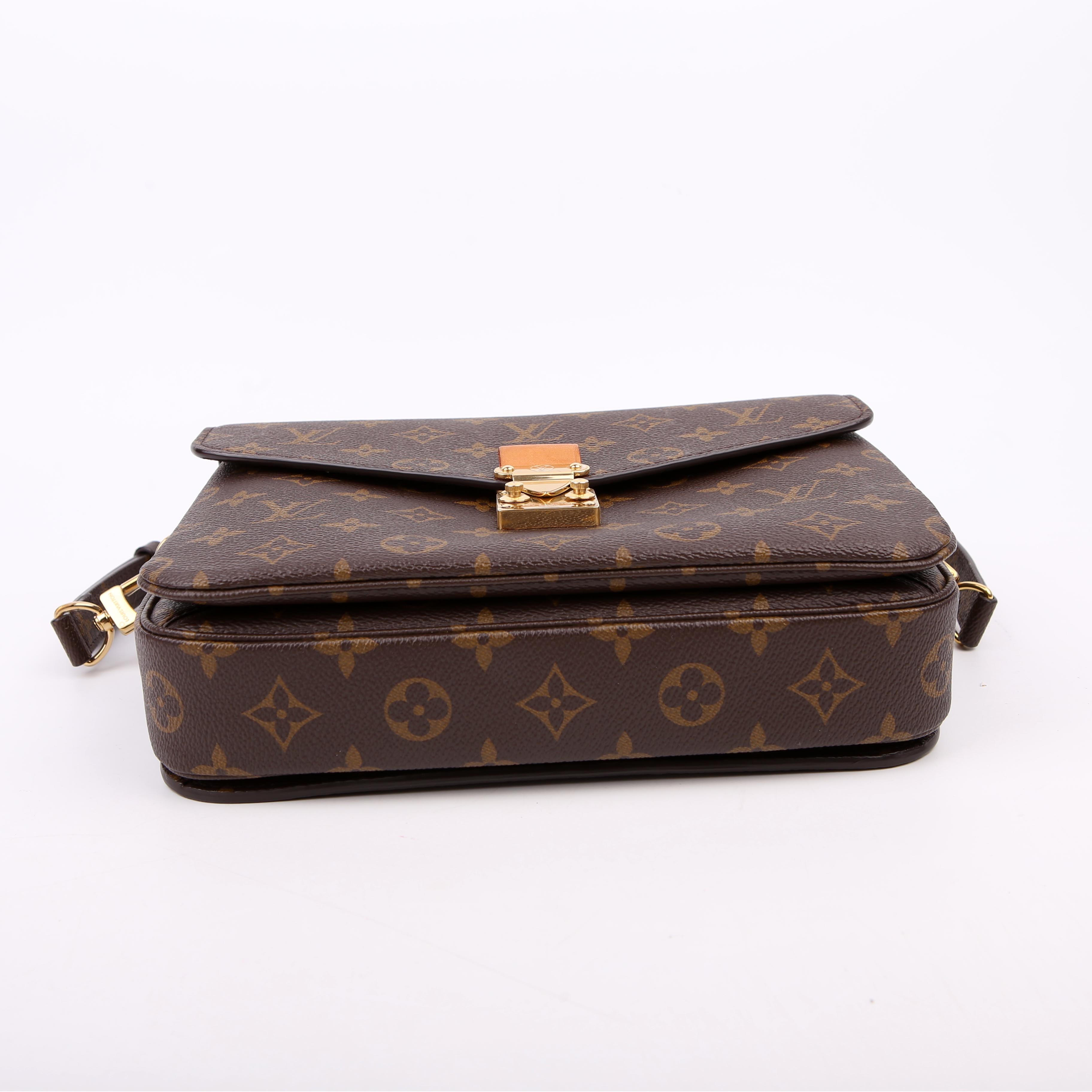Pochette Metis Monogram