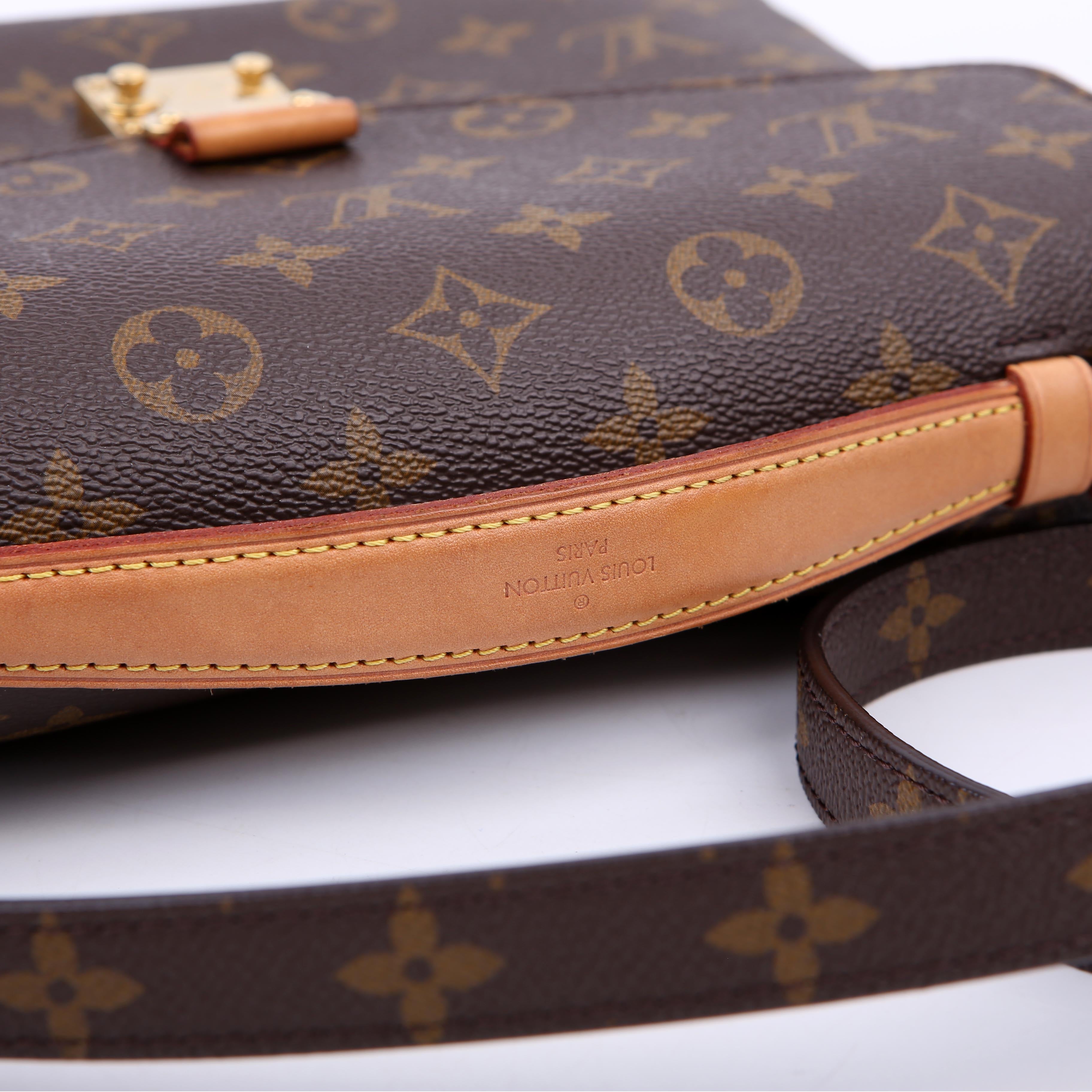 Pochette Metis Monogram