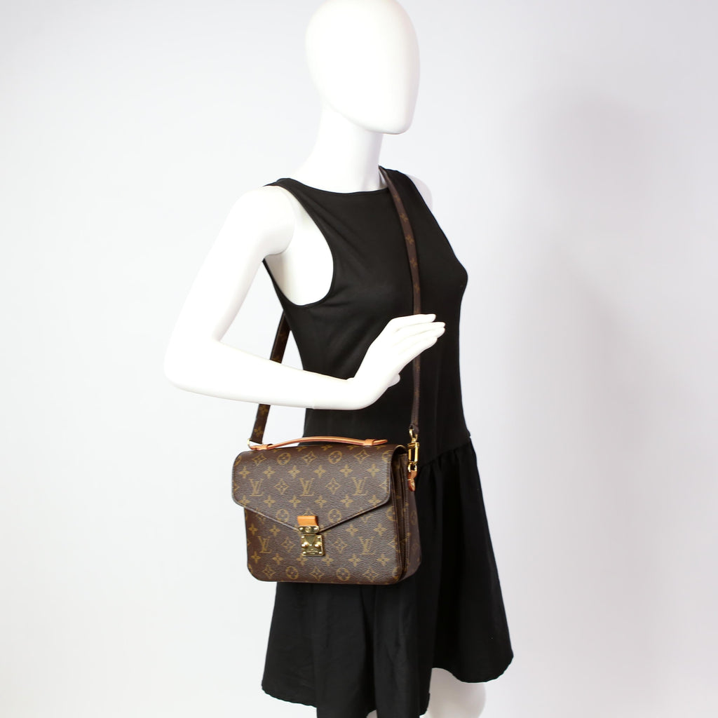 Pochette Metis Monogram